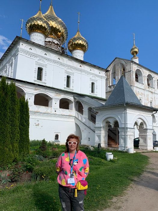Стоянка речного круиза в городе Золотого кольца